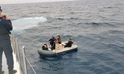 Yunanistan'ın geri ittiği 6 göçmen kurtarıldı, 1 göçmen kaçakçısı yakalandı
