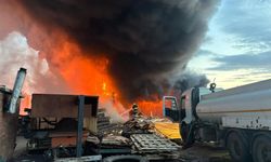 Kereste fabrikasında korku dolu anlar: Yangın kontrol altına alındı