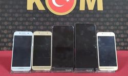 Ehliyet sınavında kopya çekeceklerdi! 4 kişi yakalandı