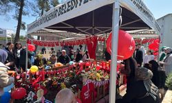 En acı 23 Nisan! Kahramanmaraş'ta okul saldırısında ölen çocukların mezarı Türk bayraklarıyla süslendi