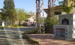 Osmaniye’de yamaç paraşütü pilotu iniş sırasında elektrik tellerine takıldı: O anlar kamerada