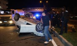 Köpeğe çarpmamak için manevra yapınca takla attı: 2 yaralı