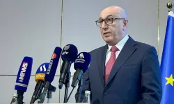 Irak’ın yeni Cumhurbaşkanı Nizar Amedi: Bölgedeki savaşın bitirilmesine yönelik çabaları destekliyoruz