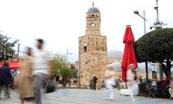 Antalya'nın tarihi saat kulesi yine bozuldu