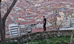 Bursa'da eşi için surlara çıktı: 4 saat sonra kayıp düştü