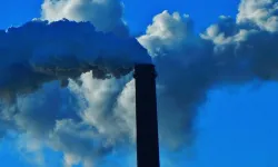 İran basını: ABD-İsrail, Şiraz Petrokimya Kompleksi'ne saldırdı