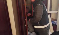 Adana'da torbacı hükümlü polise yakalanmamak için dolaba girip üzerine çarşaf attı