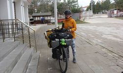 Dünya turundaki İspanyol çift Sivas'ta