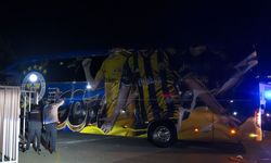 Fenerbahçe takım otobüsüne yabancı madde!