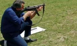 Milli Eğitim müdürünün silahlı paylaşımına tepki yağdı