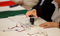 Macaristan'da halk sandık başında! Viktor Orban, Peter Magyar'a karşı