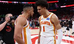 Hawks son saniye basketiyle seride 2-1 öne geçti