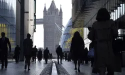 İngiltere'de işsizlik yüzde 4.9'a düştü