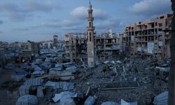 Katil İsrail'in Gazze Şeridi'ne saldırılarında can kaybı 72 bin 560'a çıktı