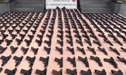 İstanbul ve Adana'da eş zamanlı operasyon: Binlerce silah parçası ele geçirildi