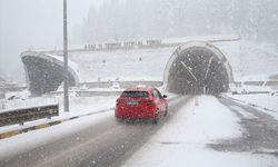 Ilgaz Dağı'nda kar yağışı ve sis! Görüş mesafesi 100 metreye düştü