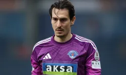 Süper Lig'de tarihe geçen gol Kasımpaşa'nın kalecisi Gianniotis'ten geldi!