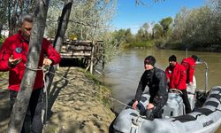 Onlarca ekip seferber! Nehre düşen çocuk 4 gündür ortada yok
