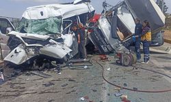 Kırşehir'de dehşet veren kaza: Çok sayıda yaralı var!