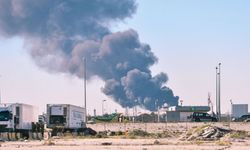 Kuveyt'te petrol rafinerisine saldırı: Yangın çıktı!