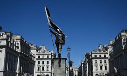 Londra'da yeni bir Banksy heykeli ortaya çıktı!