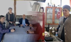 Muğla Fethiye'de kocasına yardım için çay ocağına giden Elmas Köse 14 yıldır işletmecilik yapıyor