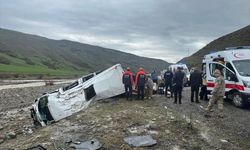 Muş'ta minibüs devrildi: 16 kişi yaralandı