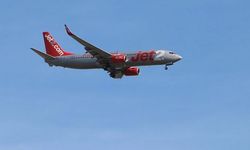 Pilotu rahatsızlanan uçak Antalya'ya acil iniş yaptı