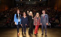 Saba Tümer kadınlarla kitap ve mutluluk üzerine buluştu