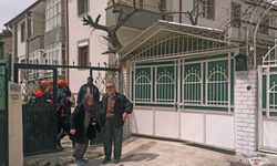 3.2 büyüklüğünde deprem oldu: 2 bina tahliye edildi!