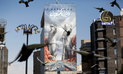 Tahran'da dikkat çeken dev afiş: İran'dan ABD'ye 'Hürmüz' gözdağı