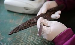 Tarihi keşif: 1500 yıllık bıçak seti gün yüzüne çıktı