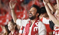 Tarkan’dan milli heyecanı yükselten mesaj: Yeni marş yolda mı?