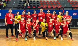 75. Yıl Cumhuriyet Anadolu Lisesi hentbolda dünya üçüncüsü oldu