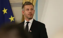 Macaristan Başbakanı kendi maaşını yarıya indirdi