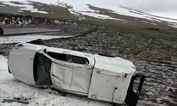 Ardahan'da askeri aracın devrilmesi sonucu 2 astsubay yaralandı