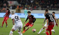 Çorum FK play-off turunda Bodrum FK'yı 2-0 yenerek finalde Esenler Erokspor'un rakibi oldu