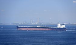 Japonya'ya ait ham petrol tankeri ENEOS DREAM Tokyo Körfezi'ne girdi