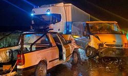 Yozgat'ta minibüs ile pikap çarpıştı: 1 ölü, 2 yaralı