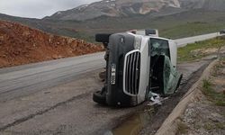 Taziyeye gidiyorlardı: Minibüs devrildi; 11 kişi yaralandı