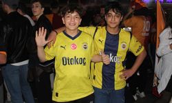 Fenerbahçeliler Galatasaray'ın şampiyonluk kutlamasında: "Şampiyonluğu unuttuk hatırlamak istedik"