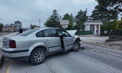 Niğde'de feci kaza: İki otomobil çarpıştı, 2 kişi hayatını kaybetti