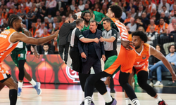 Ataman ve Pedro Martinez oyundan atıldı! Kazanan Valencia oldu