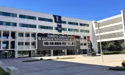 Antalya Büyükşehir Belediyesi'ne yolsuzluk ve rüşvet operasyonu: 25 gözaltı