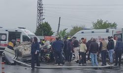 Otomobil takla atıp ters döndü: 2'si çocuk 5 yaralı