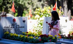 Şehitliklerde bayram hüznü! Kabirler doldu taştı