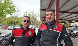 Konya'da araç sürerken boğazına erik kaçan vatandaşın imdadına polis yetişti