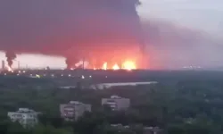 Ukrayna, Rus petrol rafinerisini vurdu: Moskova hava sahası kilitlendi