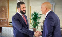 Ahmed Şara ve Thomas Barrack'tan kritik temas: Bölgedeki gelişmeler değerlendirildi
