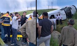 Diyarbakır’da feci kaza: Minibüs takla attı, 15 kişi yaralı!